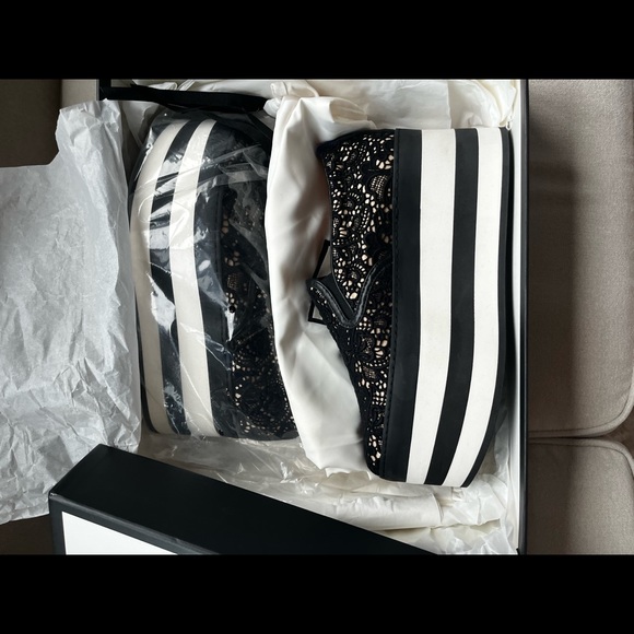 Gucci Black Lace Platform Sneaker - Picture 2 of 8